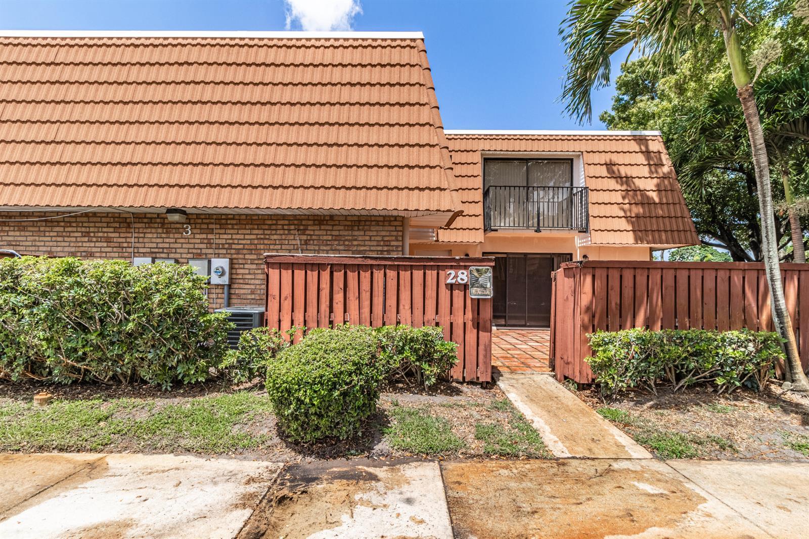 2826 SW 12th Street, Deerfield Beach FL 33442 photo 5