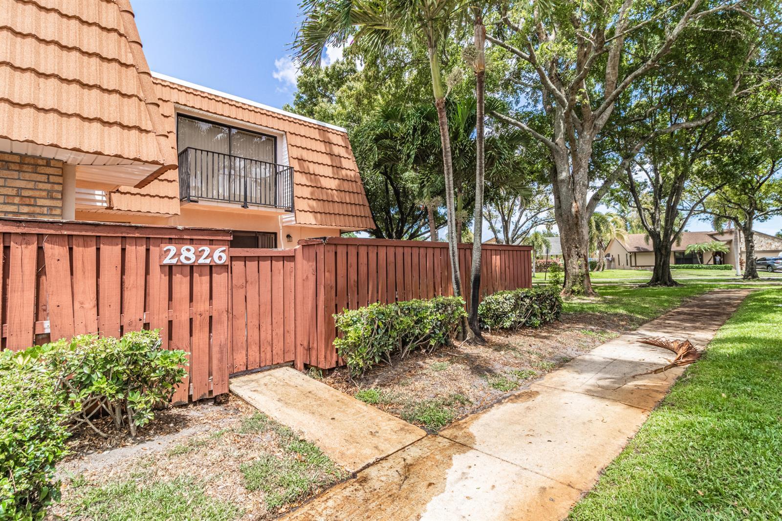 2826 SW 12th Street, Deerfield Beach FL 33442 photo 4