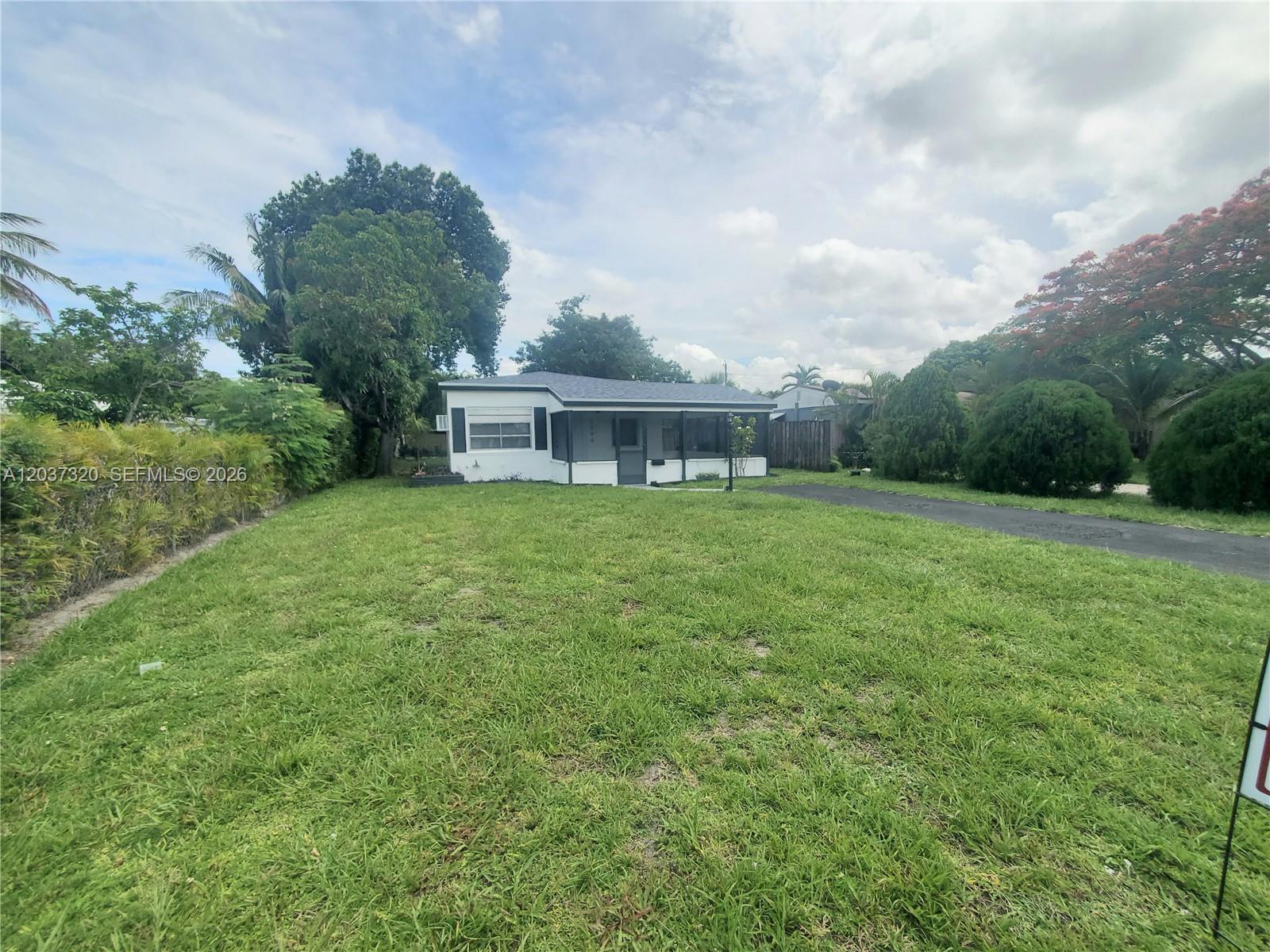 1990 NE 181st St, North Miami Beach FL 33162