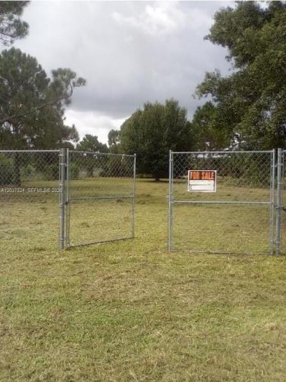 460 Horse Club Ave, Clewiston FL 33440 photo 2