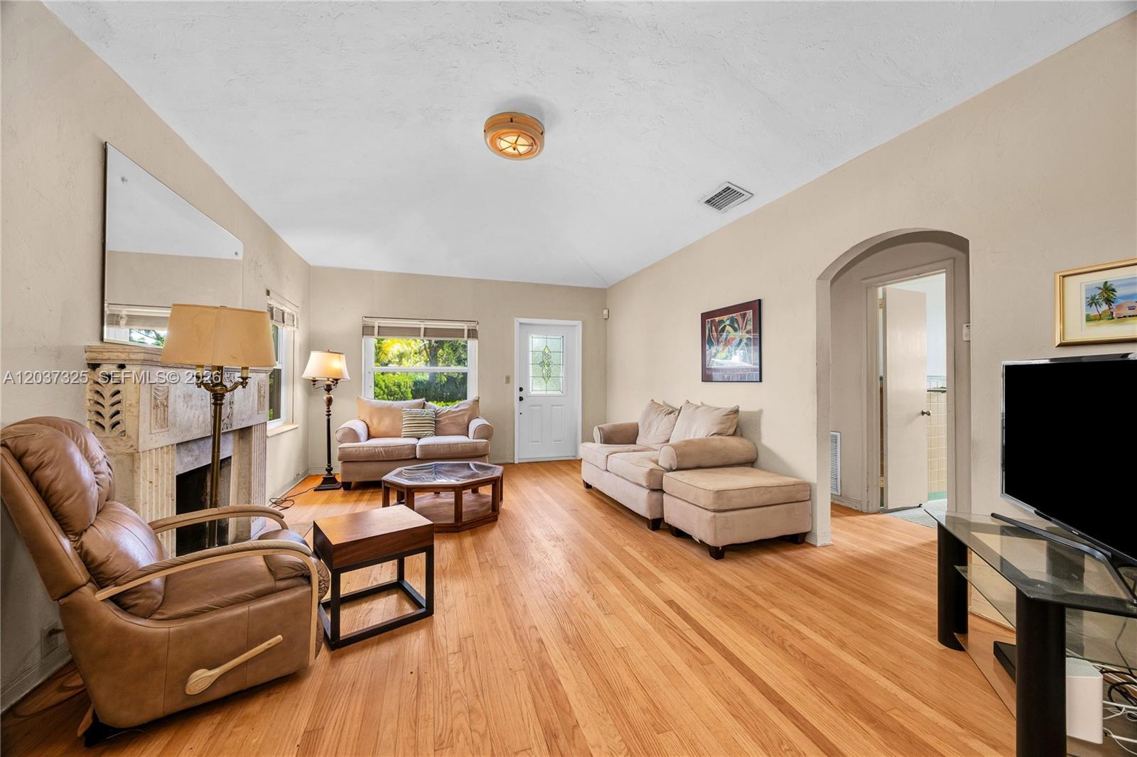 28 NW 100th St, Miami Shores FL 33150 photo 4