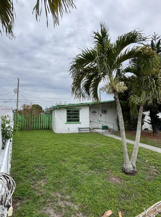11410 SW 44th St, Miami FL 33165