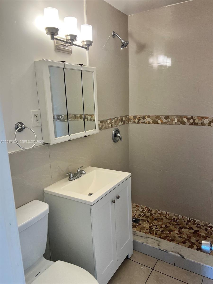 2910 NW 92nd St # 2930, Miami FL 33147 photo 4