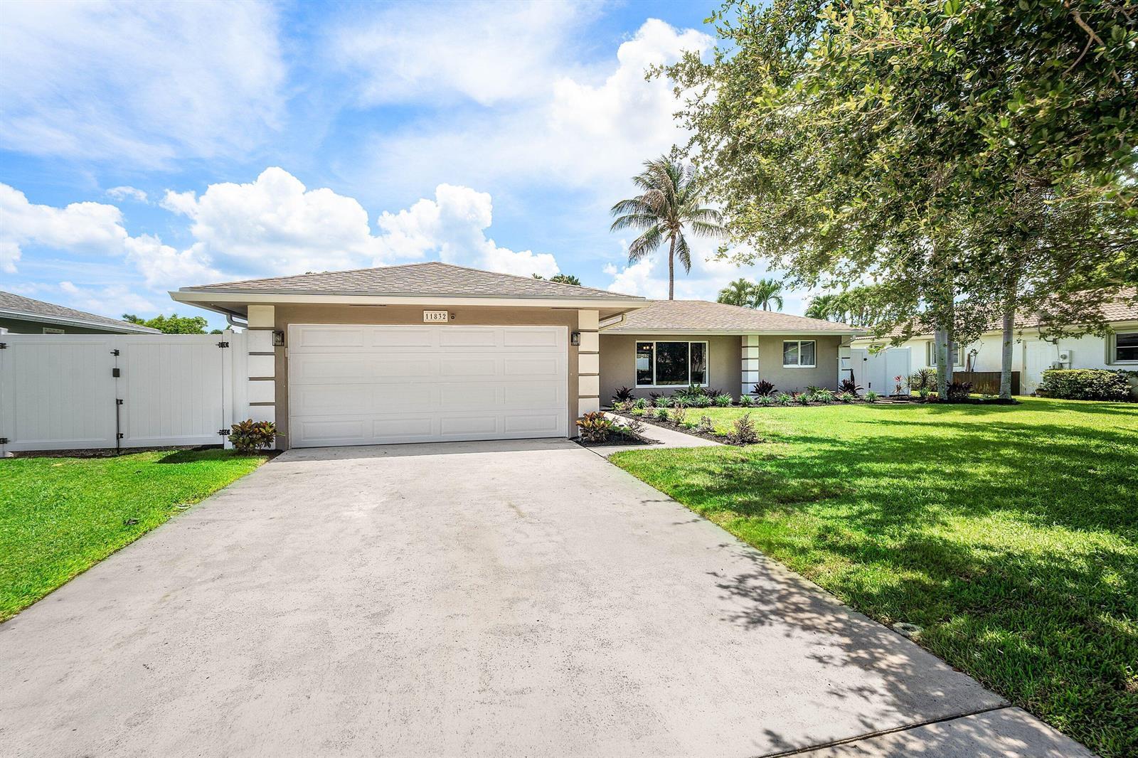 11832 Banyan Street, Palm Beach Gardens FL 33410 photo 2
