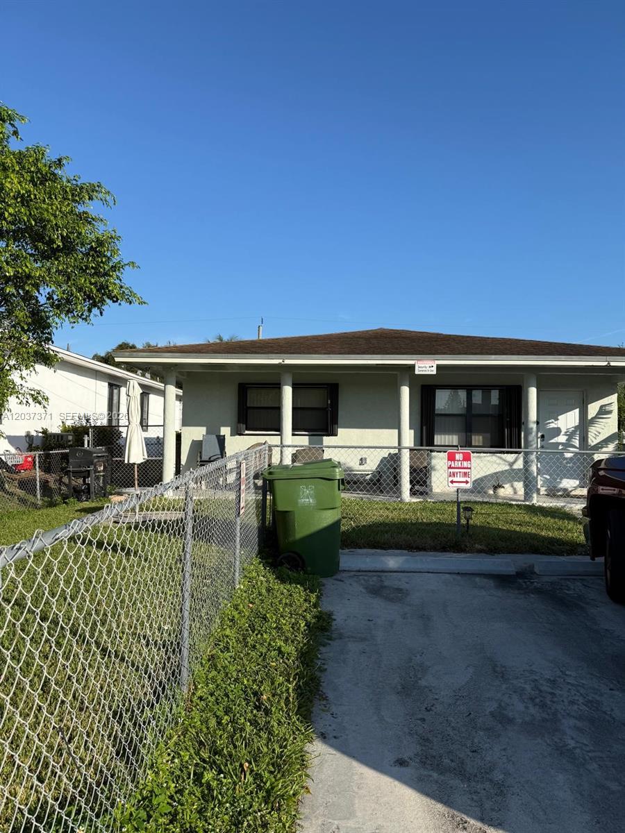 208 NW 7th St # 1, Hallandale Beach FL 33009