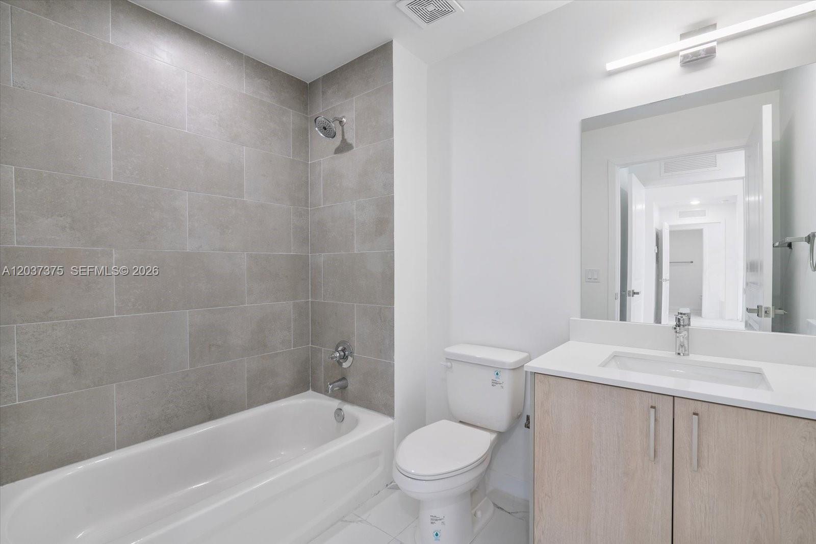 420 SW 7th Ave # 201, Miami FL 33130 photo 3