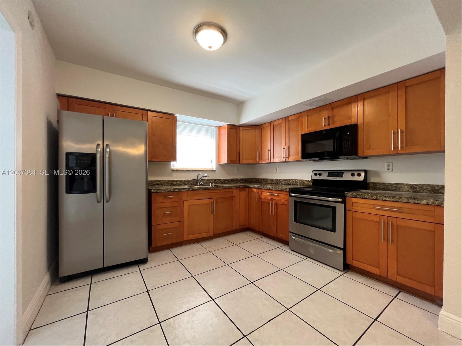 240 NW 48th Ct, Oakland Park FL 33309