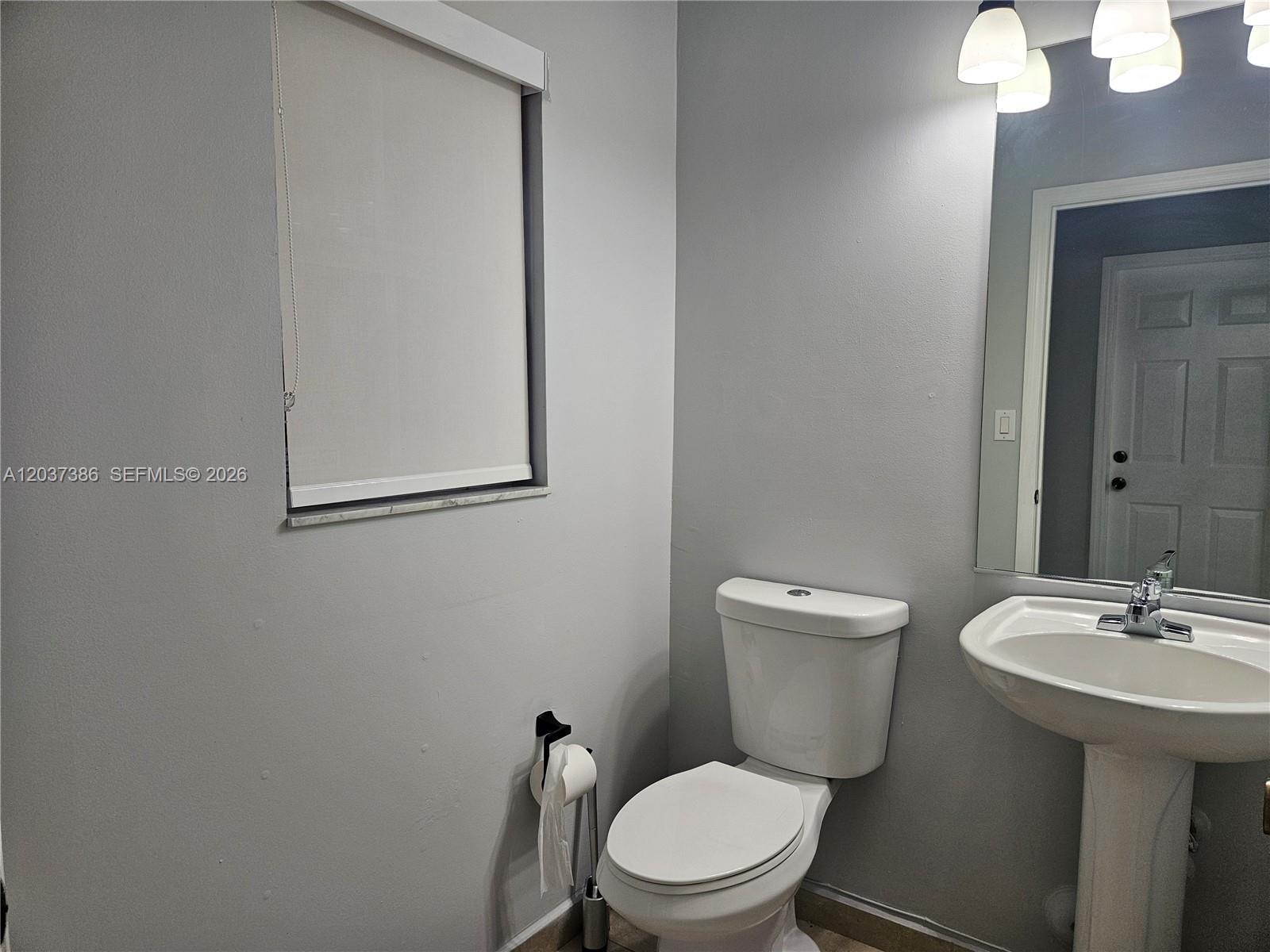 15270 SW 30th Ter, Miami FL 33185 photo 4