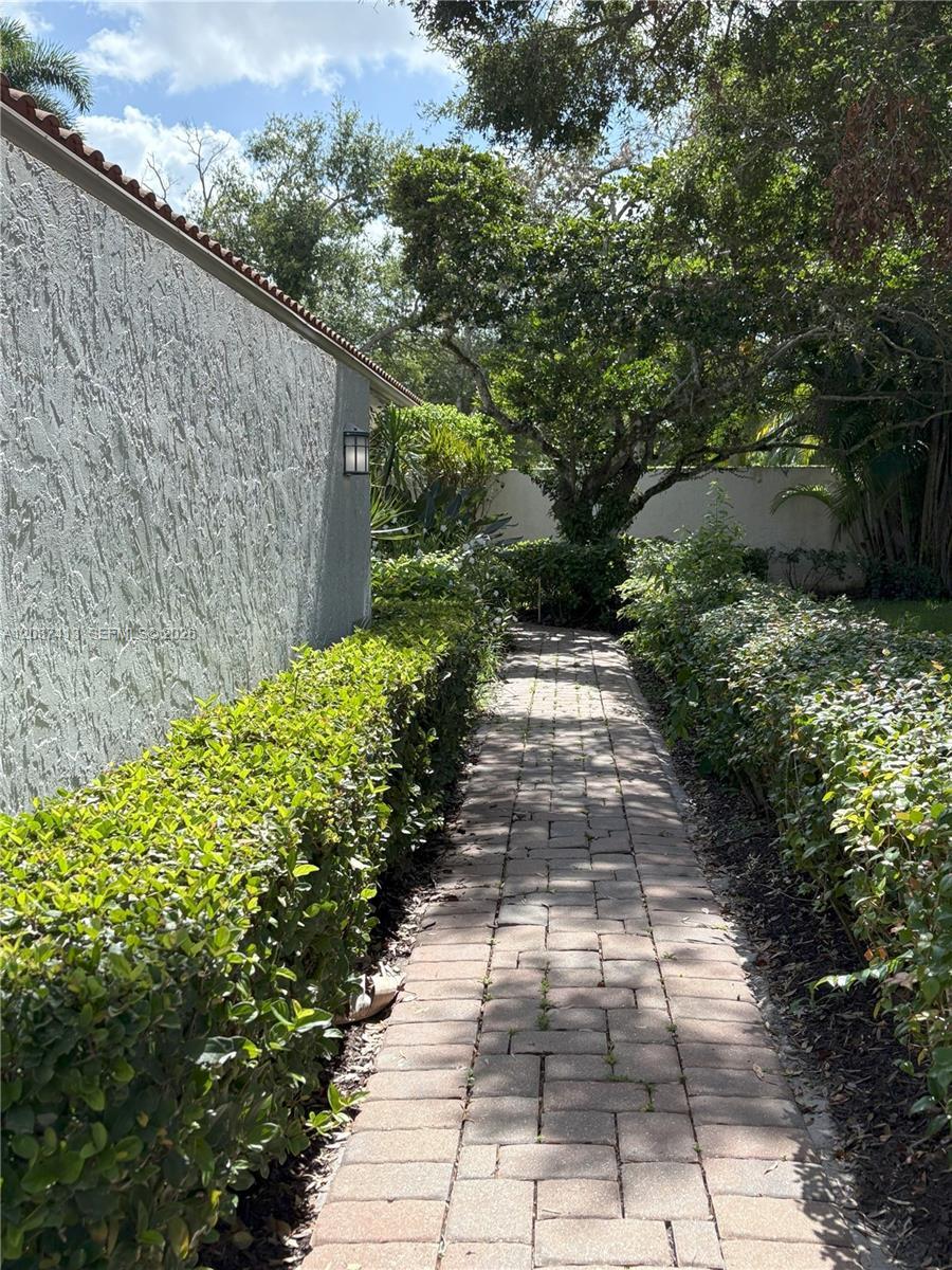 2538 Windsor Way Ct, Wellington FL 33414 photo 2