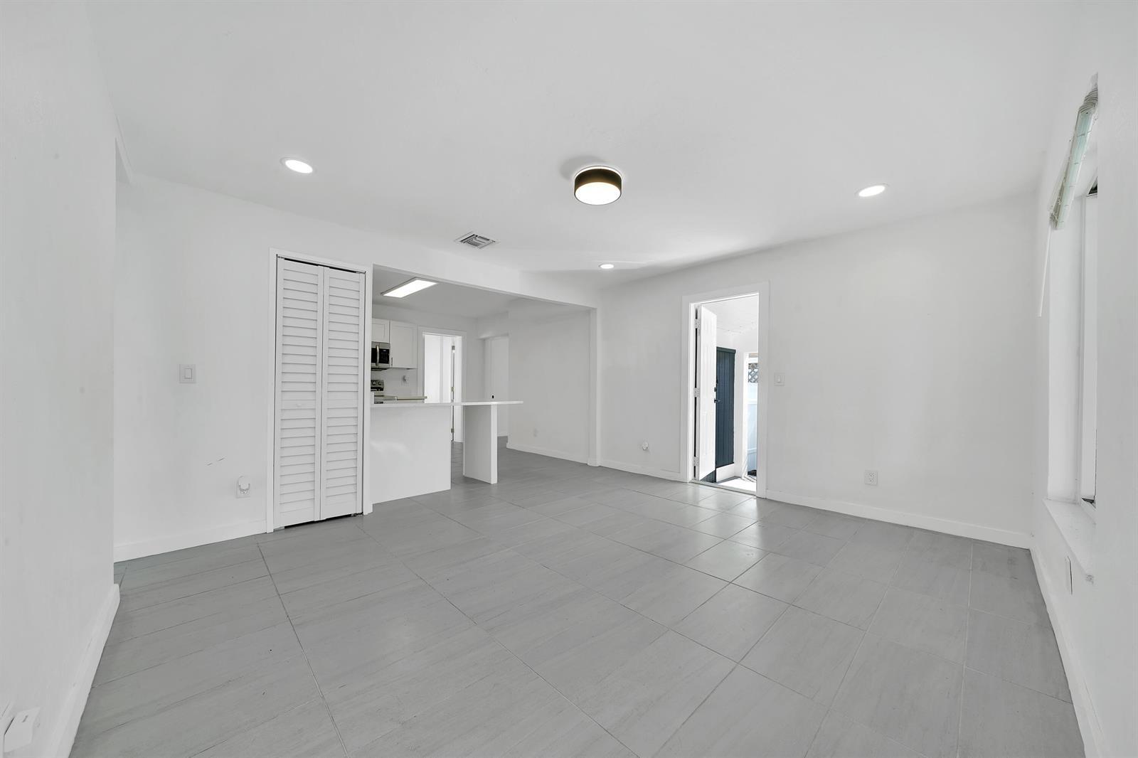1108 NE 16th Street, Fort Lauderdale FL 33304 photo 4