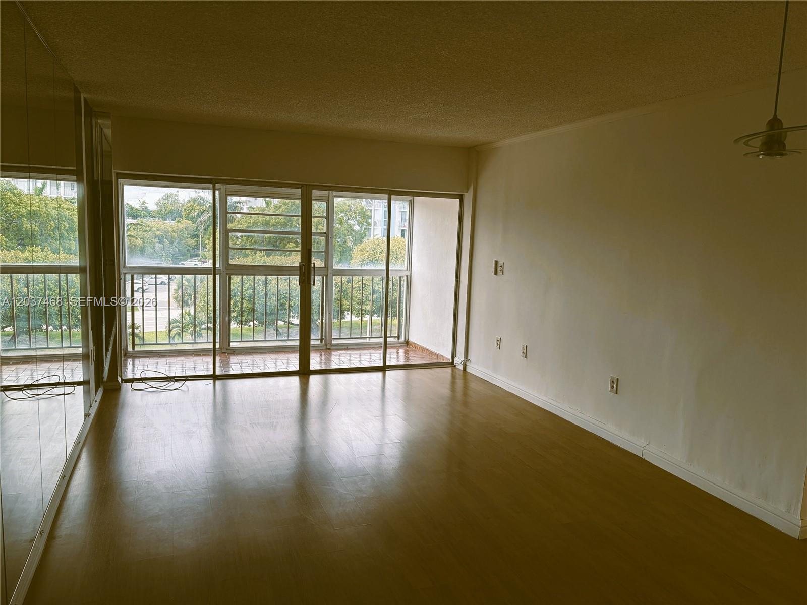 8775 Park Blvd # 406, Miami FL 33172 photo 2