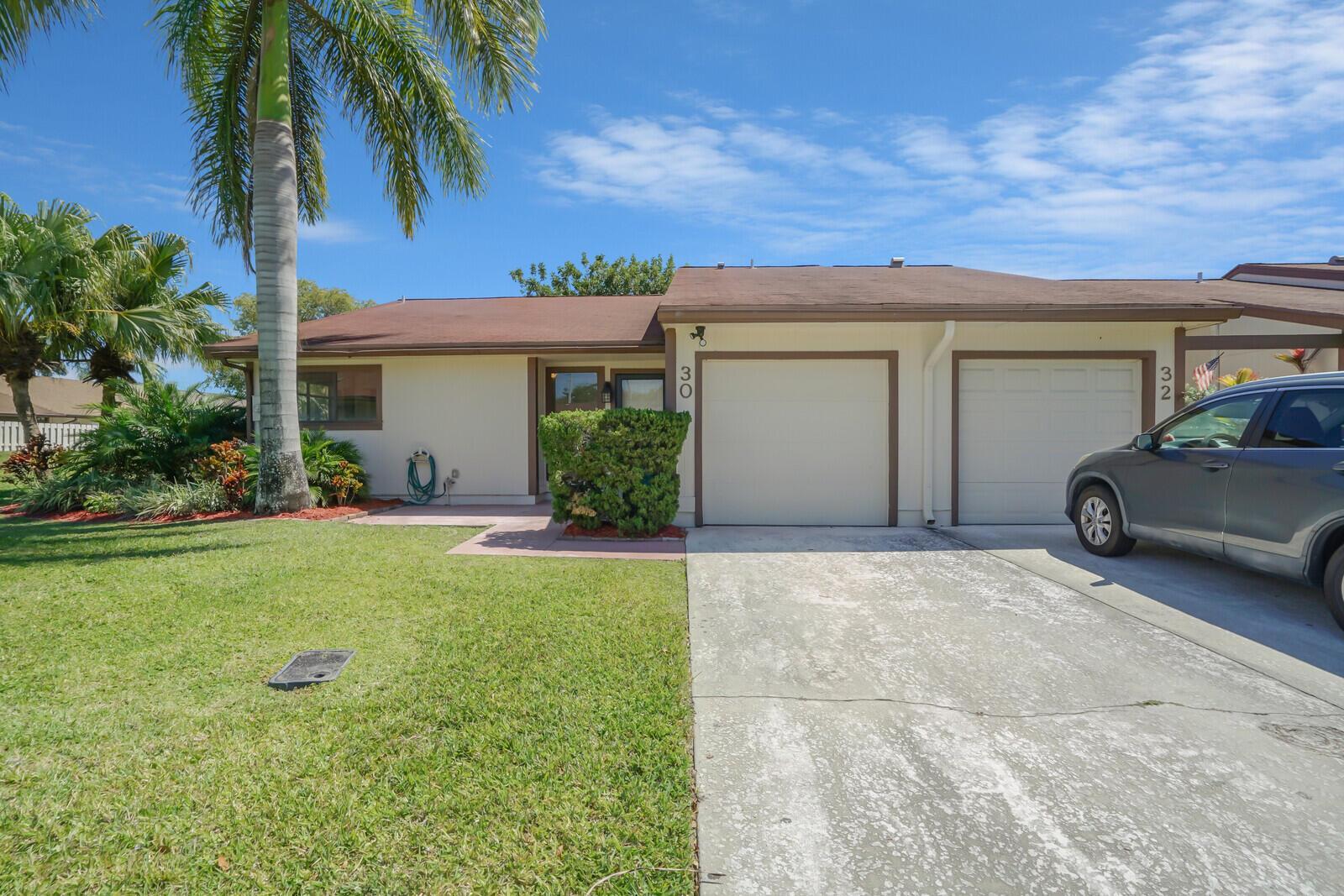 30 Kensington Lane, Boynton Beach FL 33426