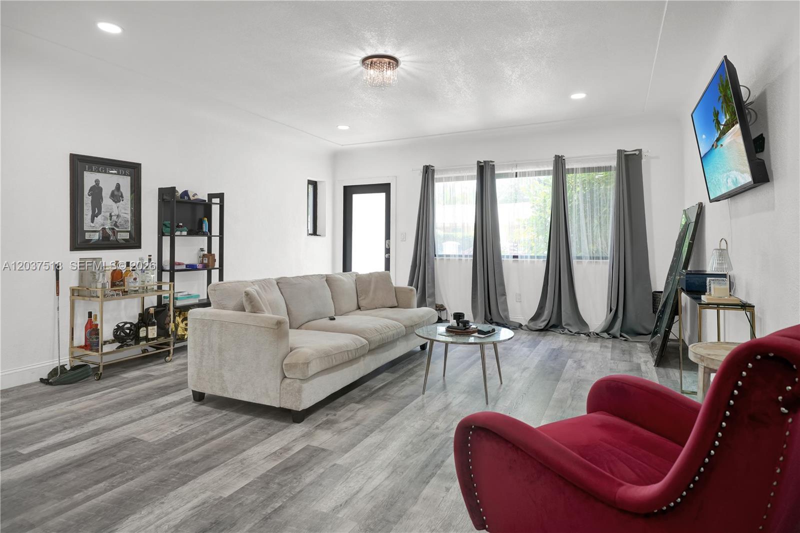 6822 NE 5th Ave, Miami FL 33138 photo 3