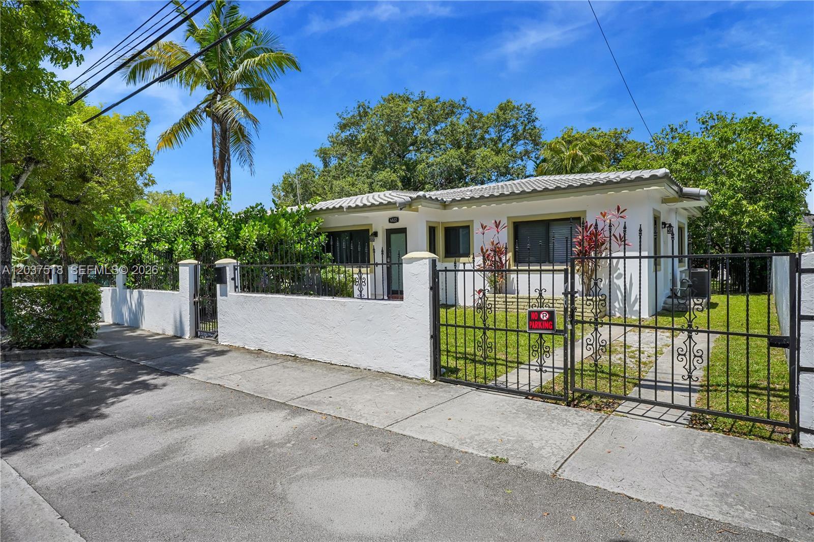 6822 NE 5th Ave, Miami FL 33138