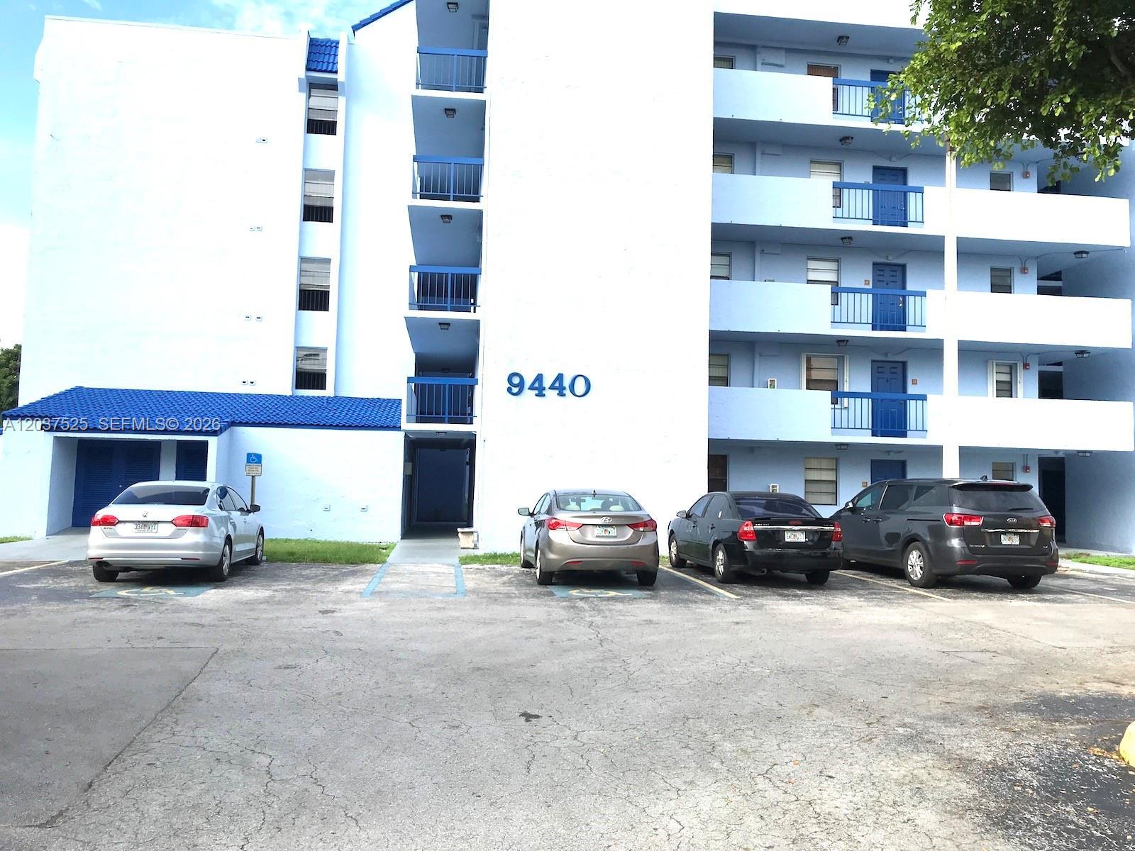 9440 Fontainebleau Blvd # 406, Miami FL 33172