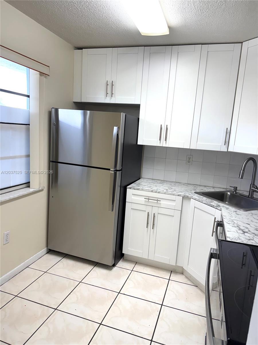 9440 Fontainebleau Blvd # 406, Miami FL 33172 photo 5
