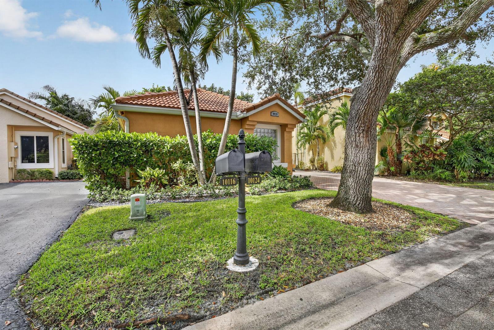 10124 NW 4th Street, Plantation FL 33324 photo 3