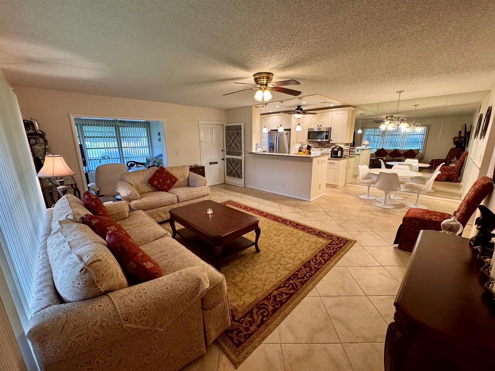 1252 Club Drive W # D, Delray Beach FL 33445 photo 4