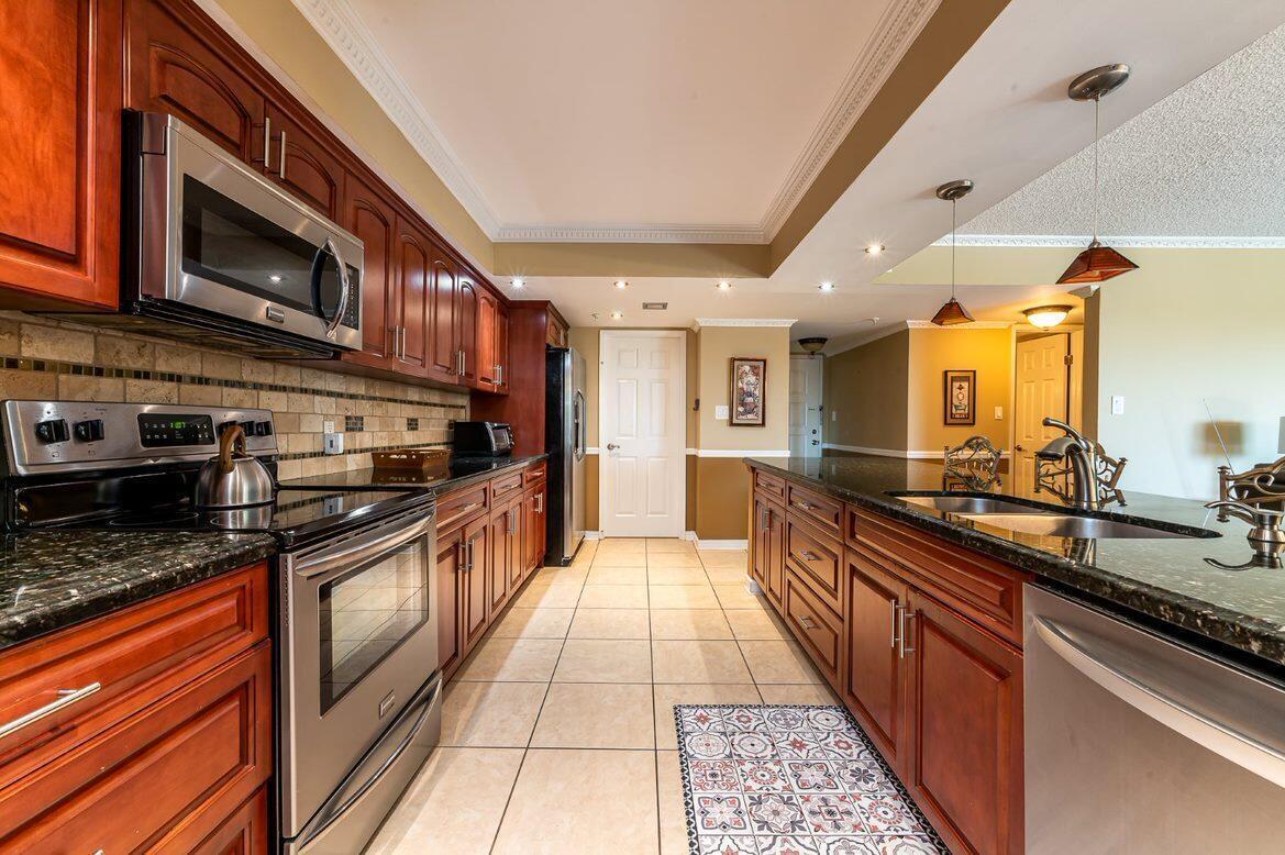 1915 Lavers Circle # E309, Delray Beach FL 33444 photo 4
