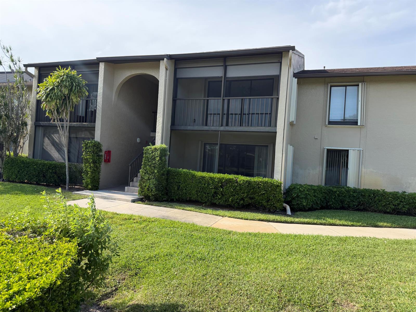 726 Sunny Pine Way # B2, FL 33415
