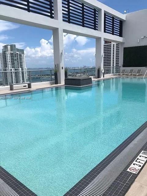 151 SE 1st St # 2405, Miami FL 33131 photo 2