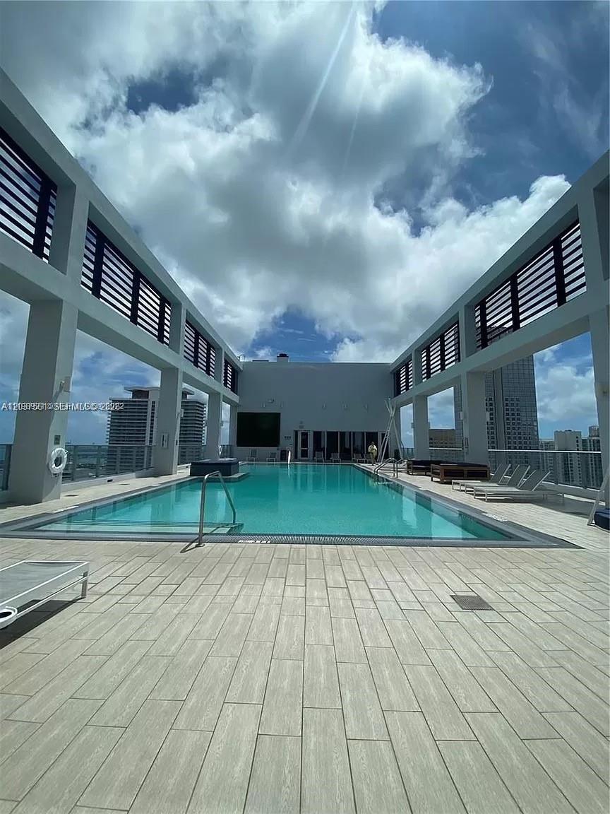 151 SE 1st St # 2405, Miami FL 33131