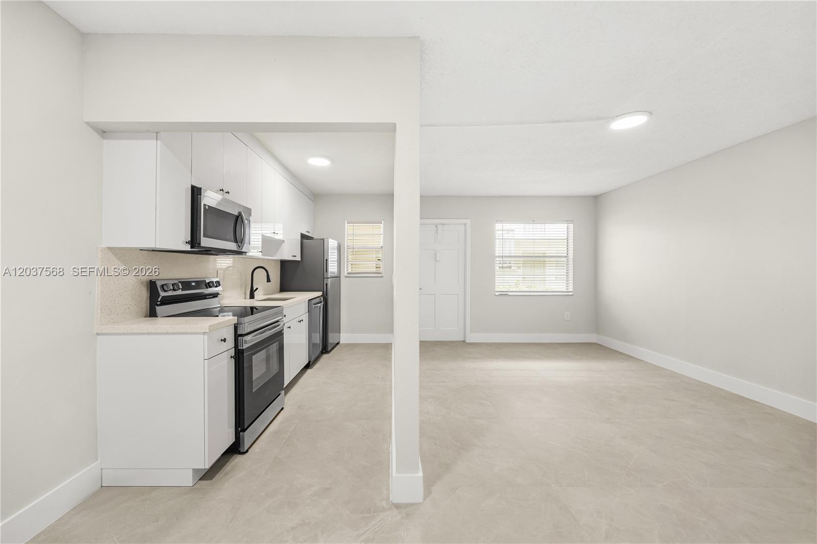 1720 Cleveland St # 102W, Hollywood FL 33020