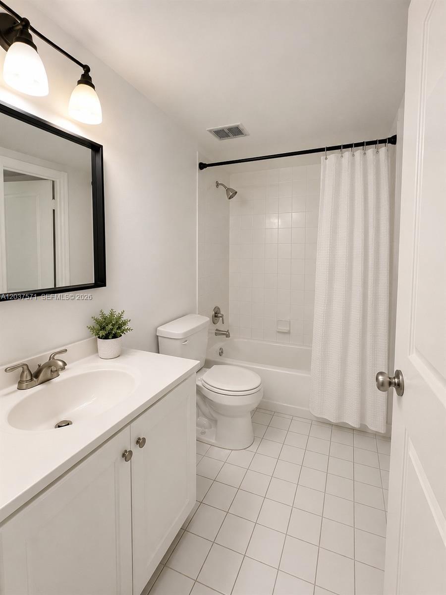 6886 N Kendall Dr # D407, Pinecrest FL 33156 photo 2