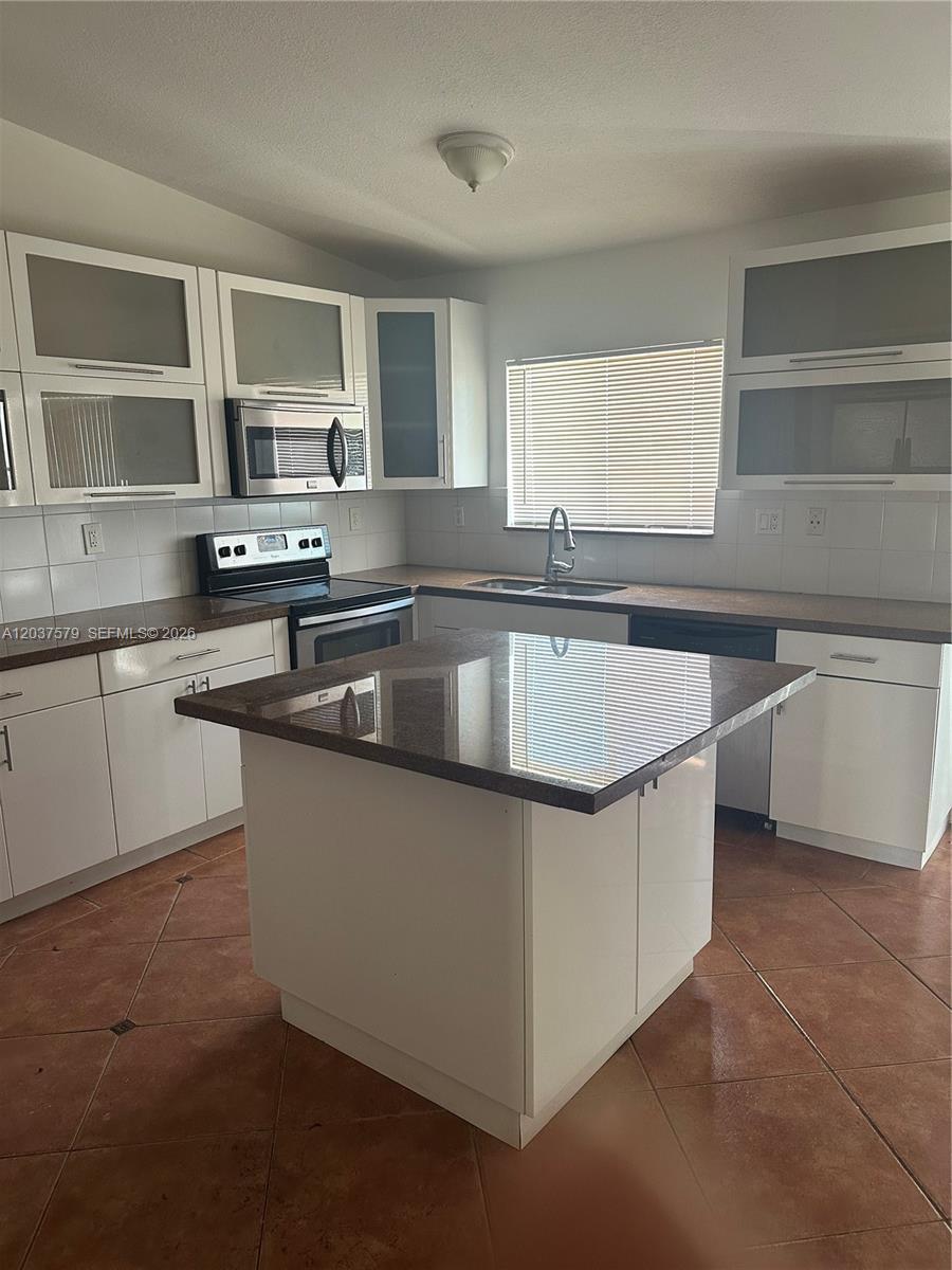 12855 SW 207th Ter, Miami FL 33177 photo 2
