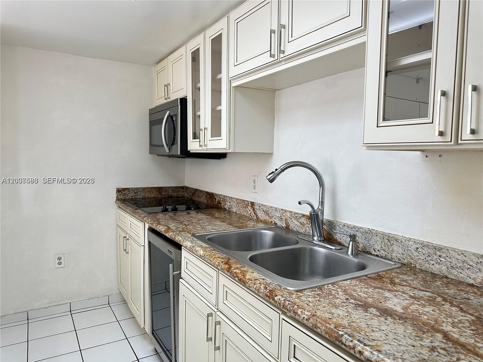 802 NW 87th Ave # 315, Miami FL 33172 photo 2