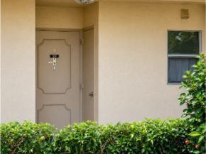 3524 Via Poinciana Apt 104, Lake Worth FL 33467 photo 2