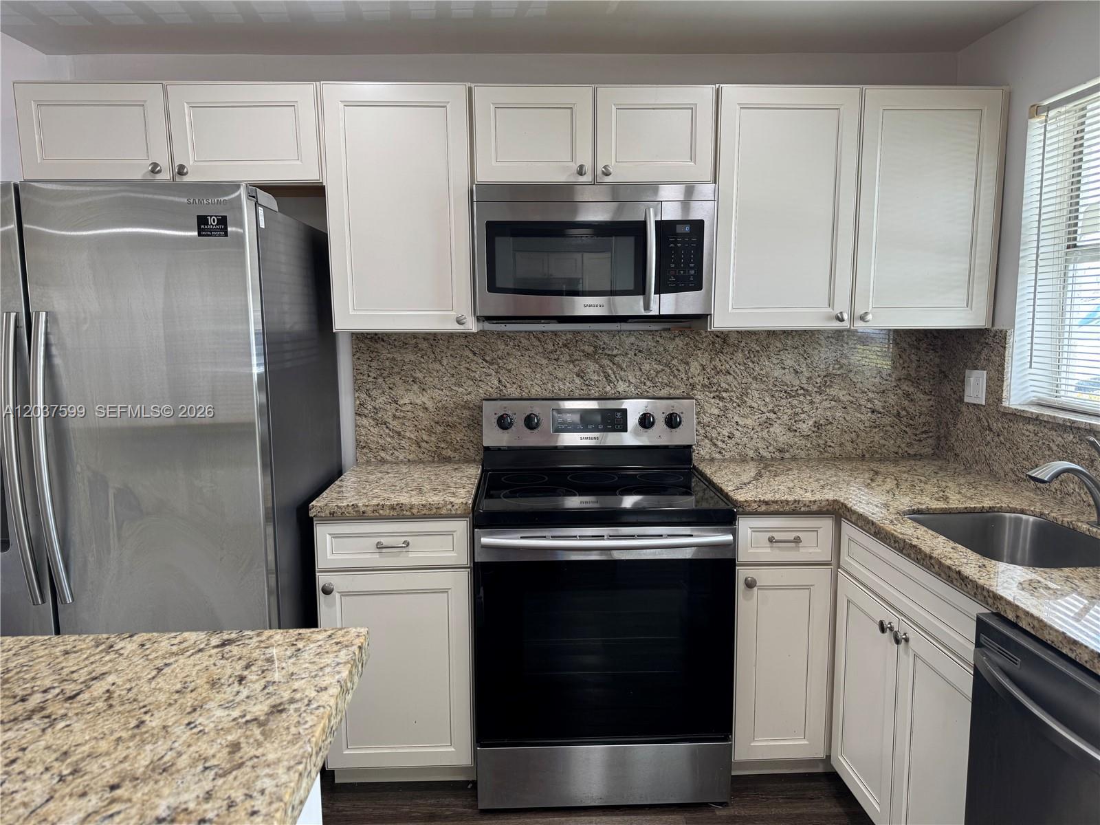 8325 Sunrise Lakes Blvd # 103, Sunrise FL 33322 photo 2