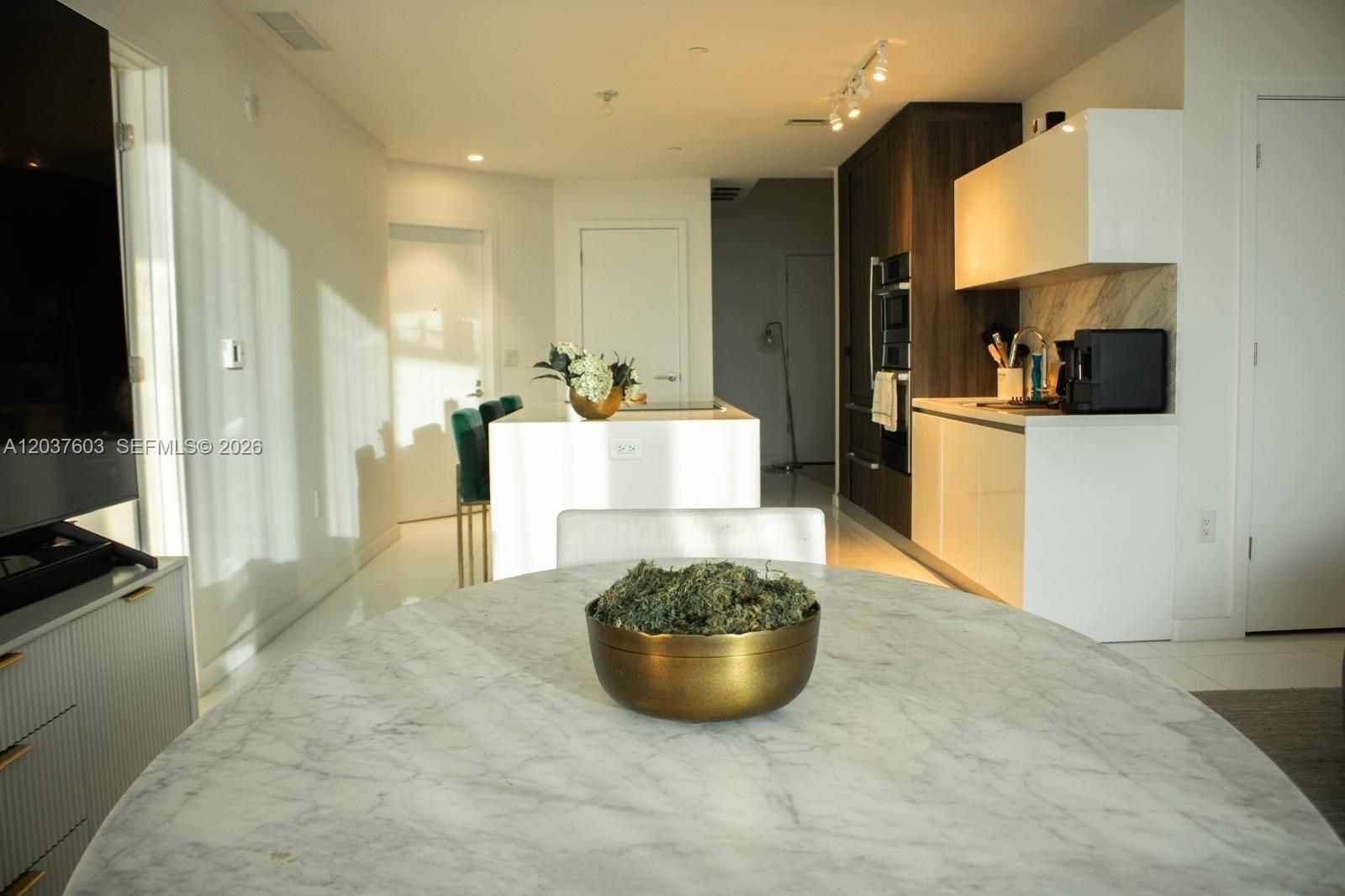 851 NE 1st Ave # 4806, Miami FL 33132 photo 3