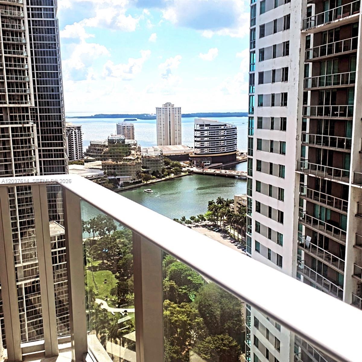 77 SE 5th Street # 2914, Miami FL 33131 photo 2