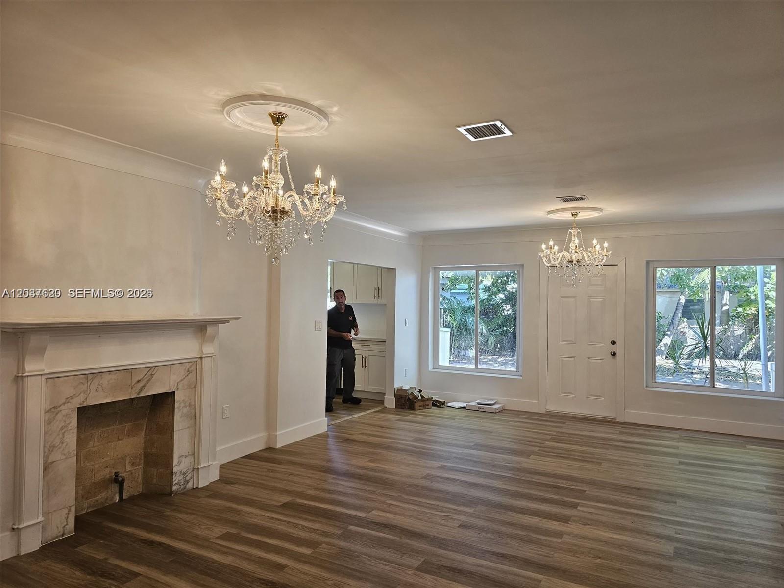 1915 Normandy Dr, Miami Beach FL 33141 photo 3