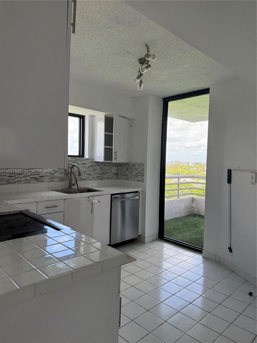 3300 NE 191st St # 1001, Aventura FL 33180 photo 3