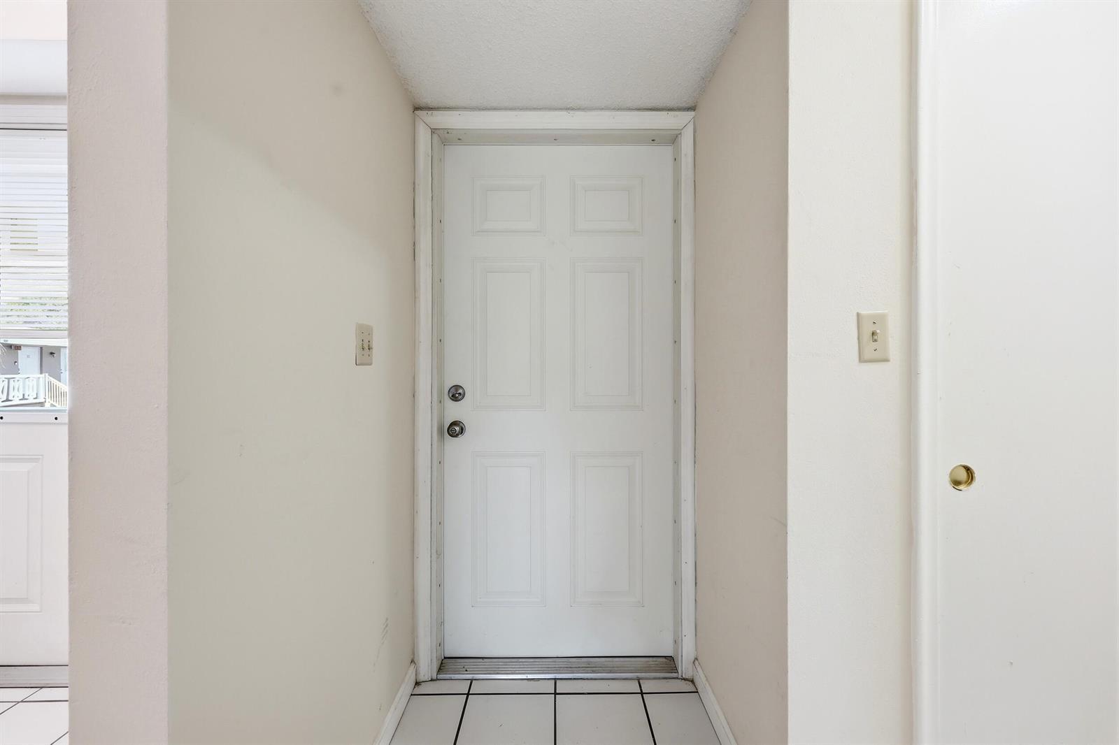 3300 NE 10th Terrace # 40, Pompano Beach FL 33064