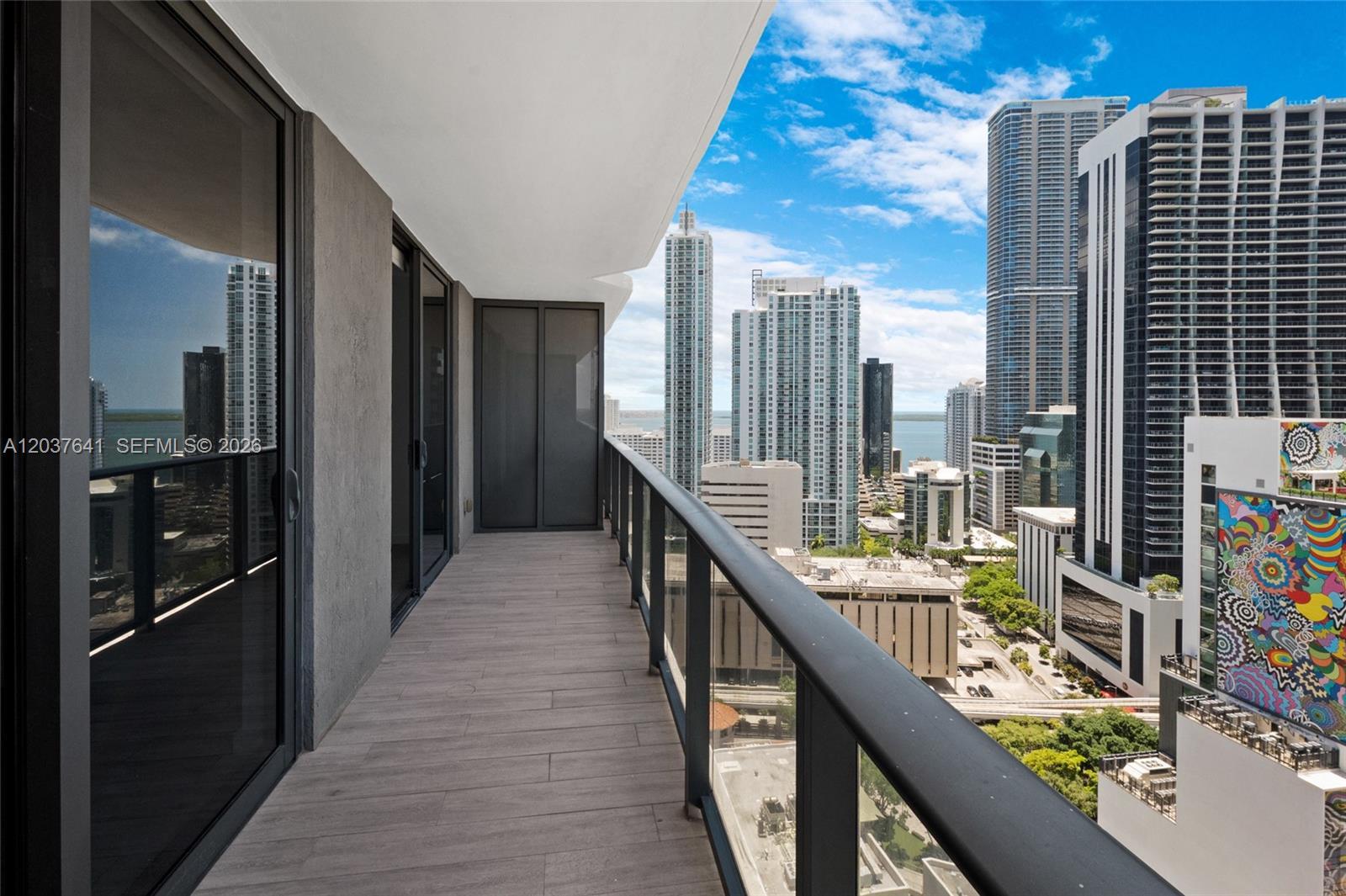 45 SW 9th St # 2305, Miami FL 33130 photo 2