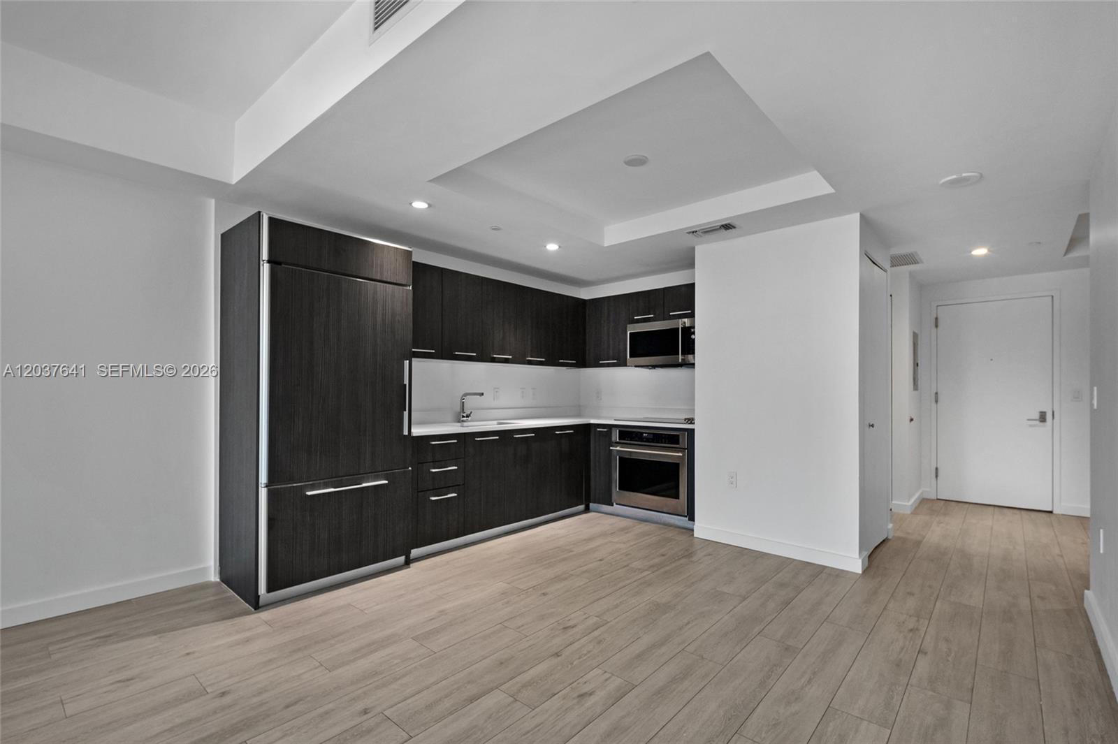 45 SW 9th St # 2305, Miami FL 33130 photo 4