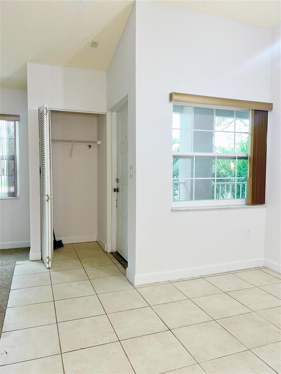 2850 N Oakland Forest Drive # 215, Oakland Park FL 33309 photo 4