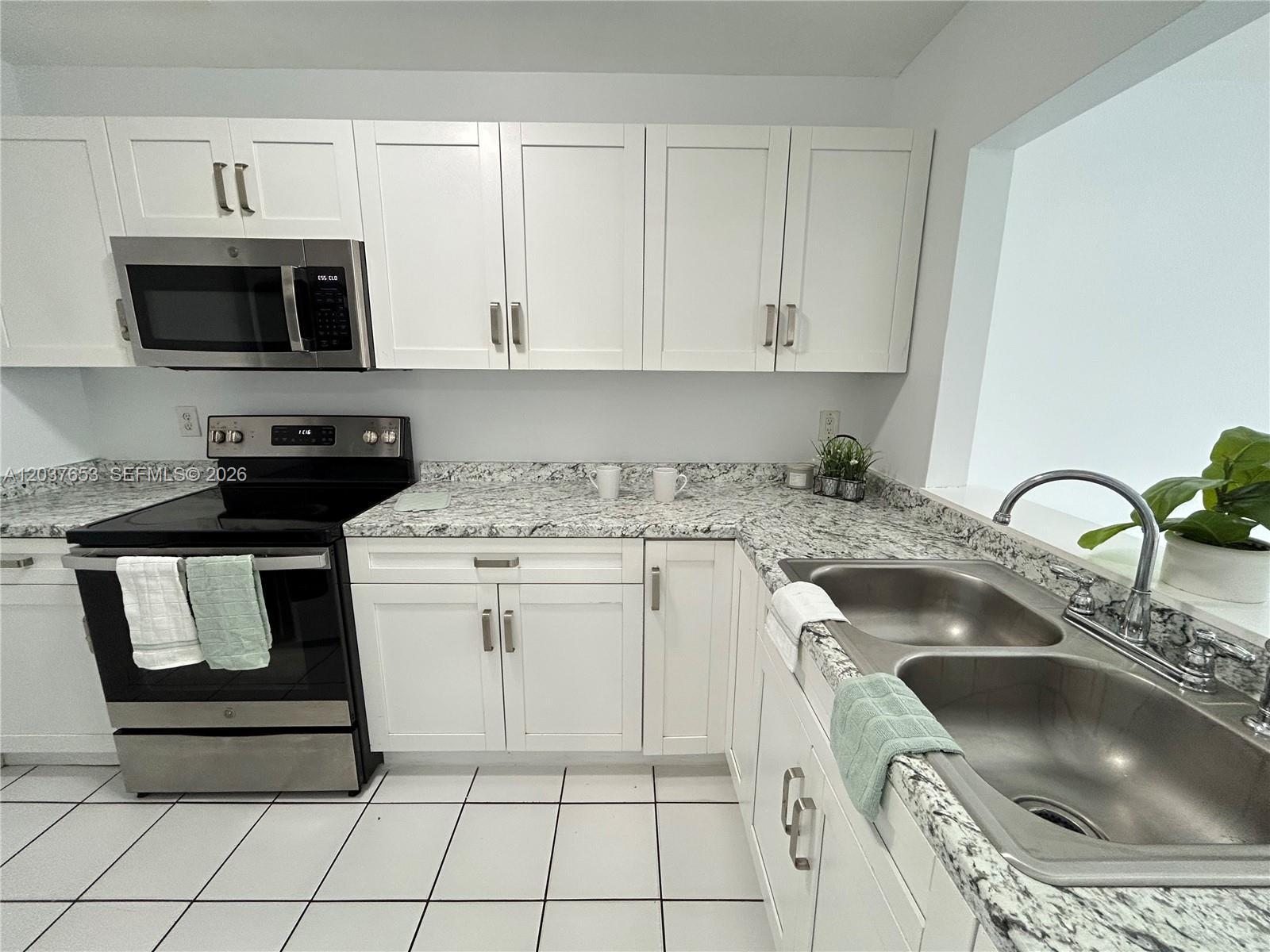 15332 SW 72nd St # 22, Miami FL 33193