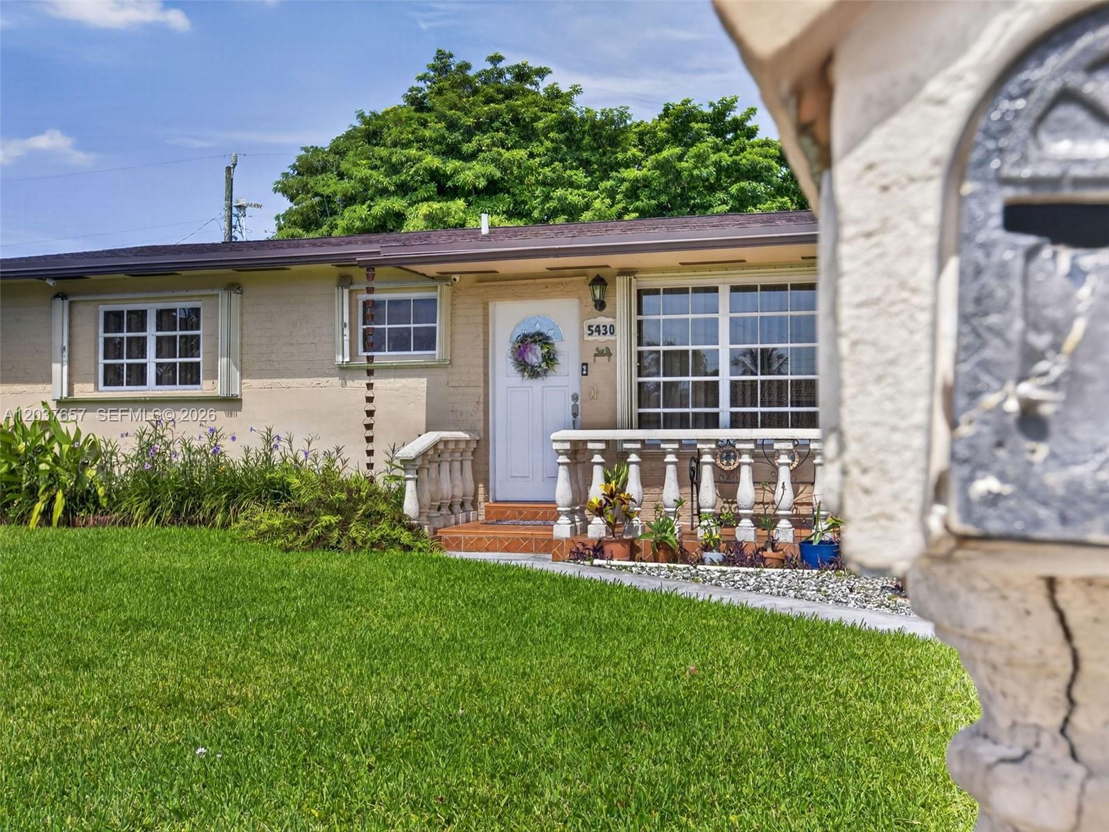 5430 W 4th Ln, Hialeah FL 33012 photo 3