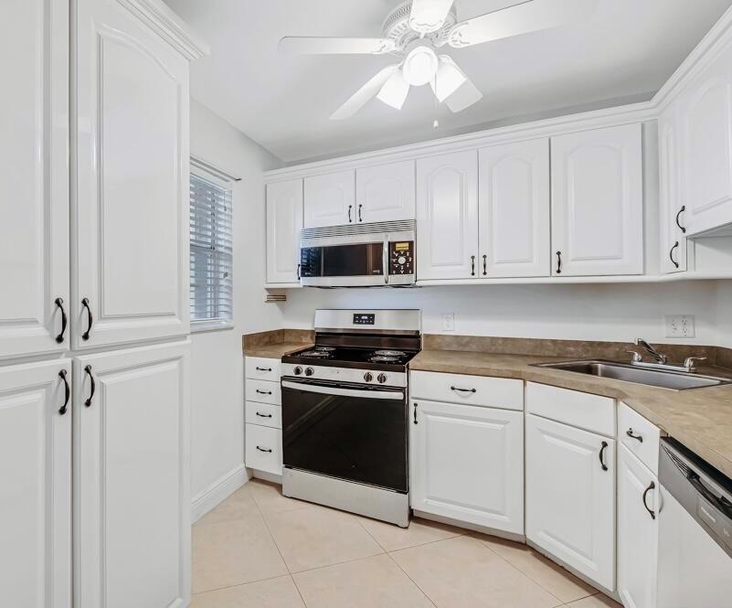 12013 Greenway Circle S # 106, Royal Palm Beach FL 33411