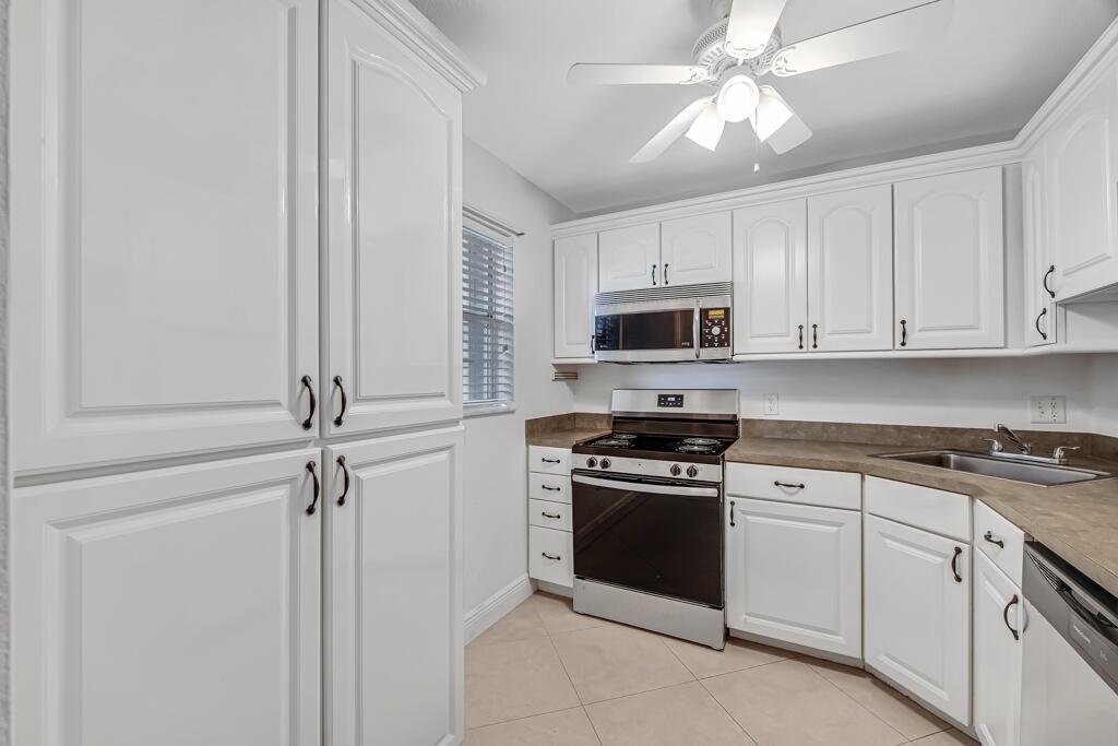 12013 Greenway Circle S # 106, Royal Palm Beach FL 33411 photo 5