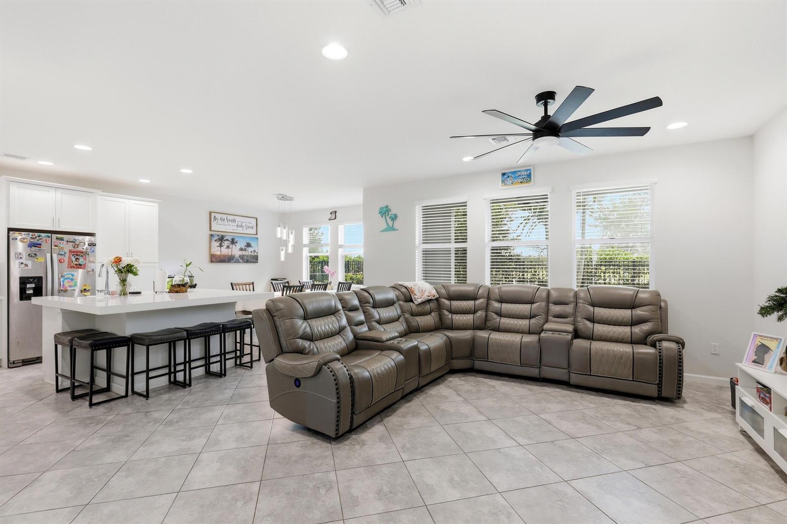 5169 Willow Creek Drive, Westlake FL 33470 photo 2