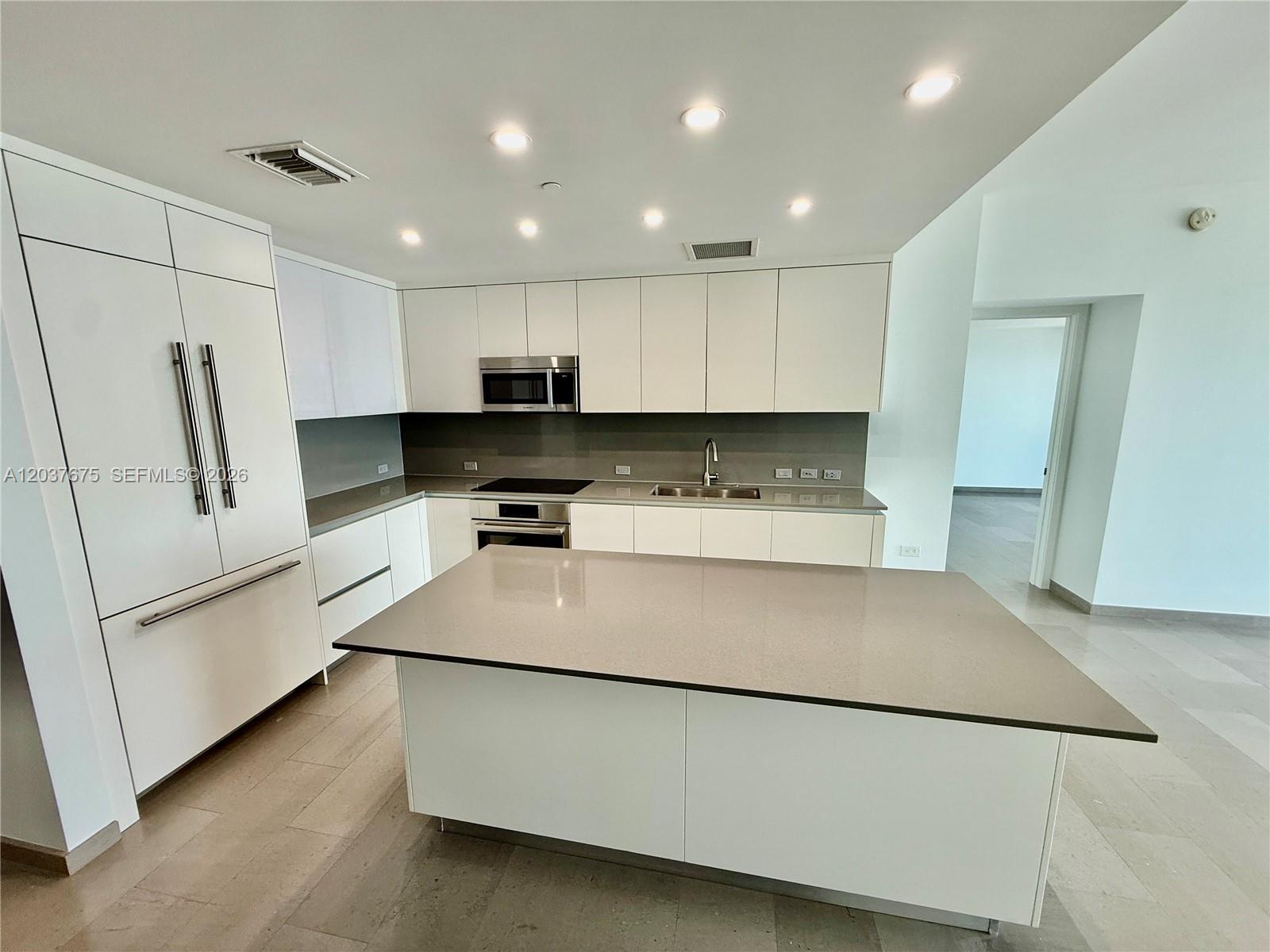68 SE 6th St # 2707, Miami FL 33131 photo 5