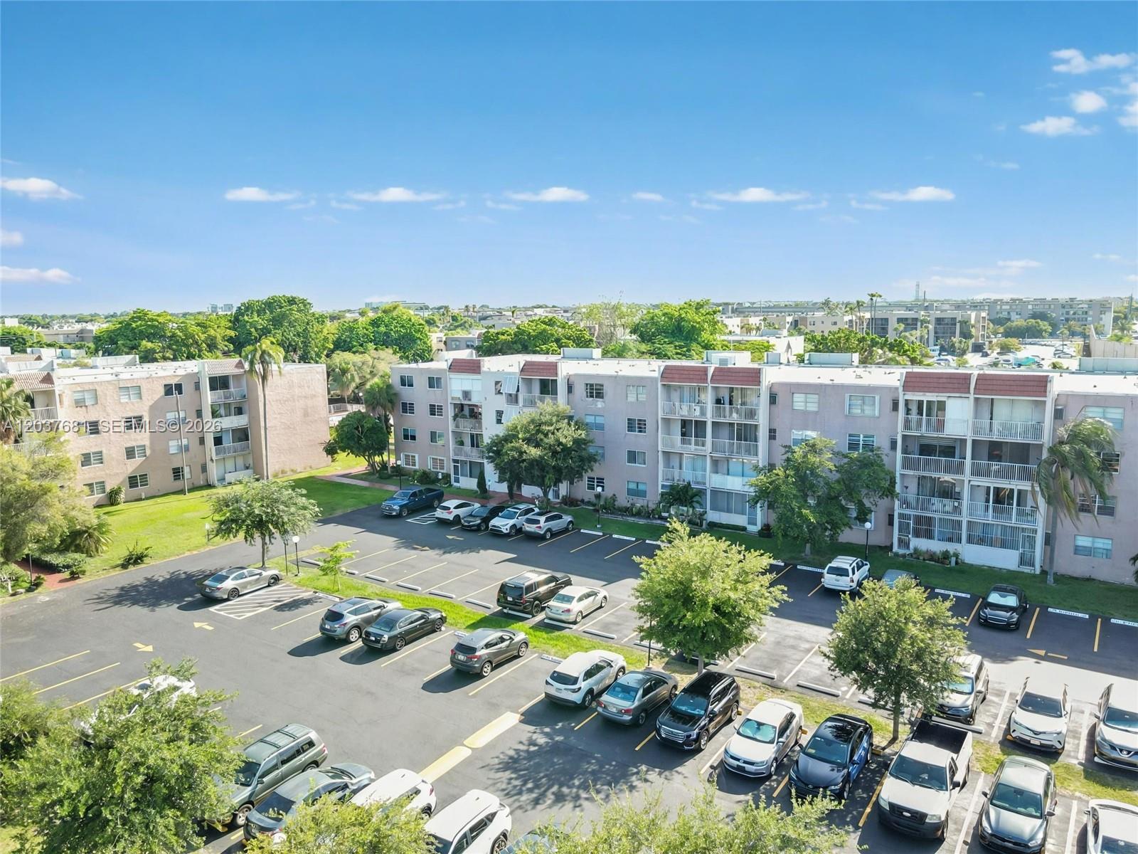 8405 NW 8th St # 204, Miami FL 33126 photo 2