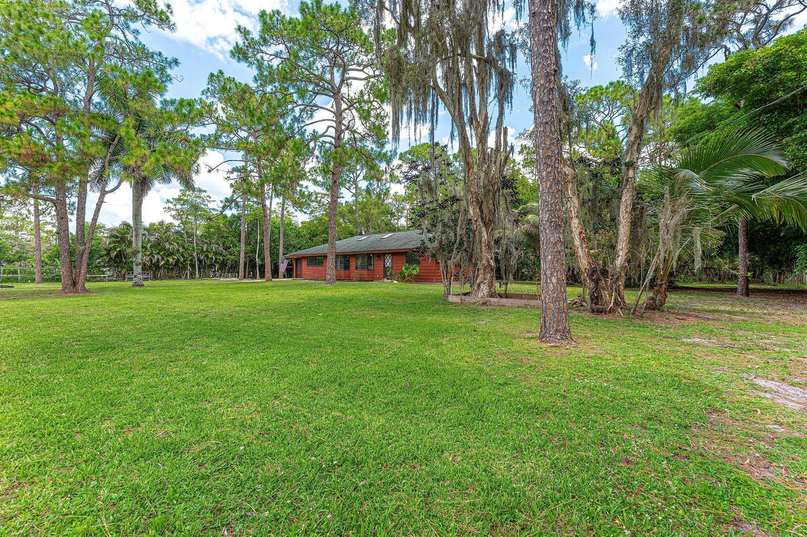 16355 Lancashire Drive E, Loxahatchee FL 33470 photo 4