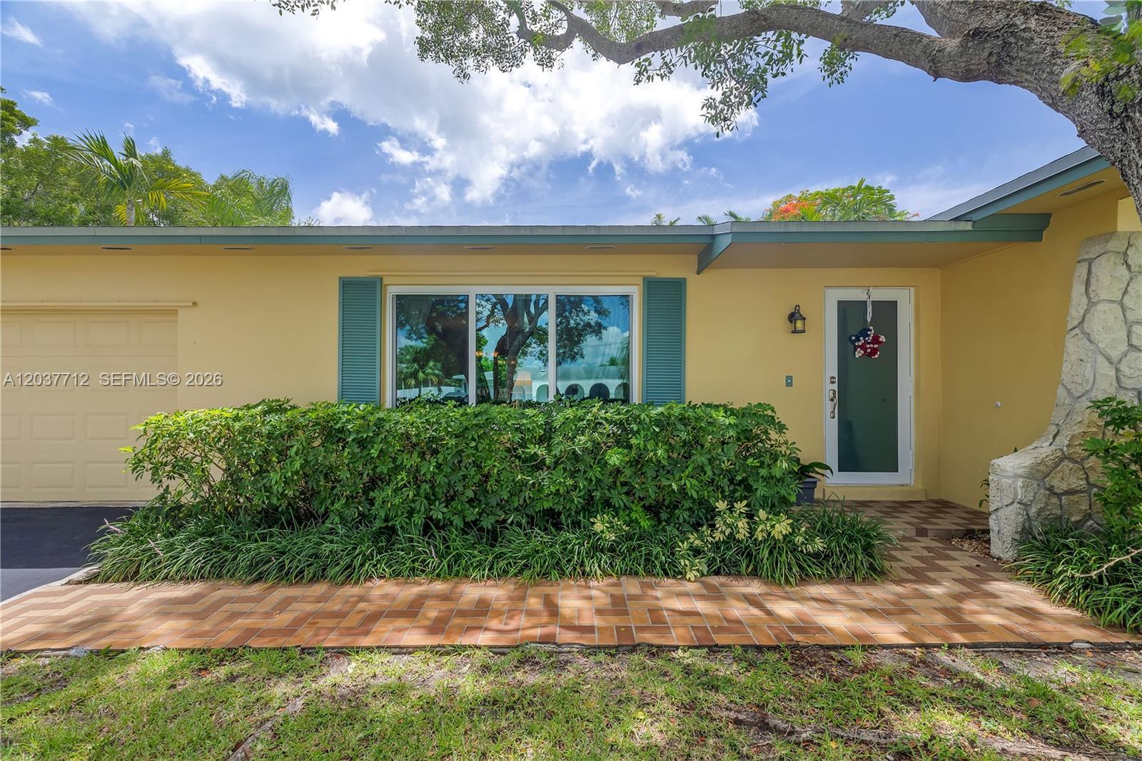 18425 SW 87th Ct, Cutler Bay FL 33157 photo 2