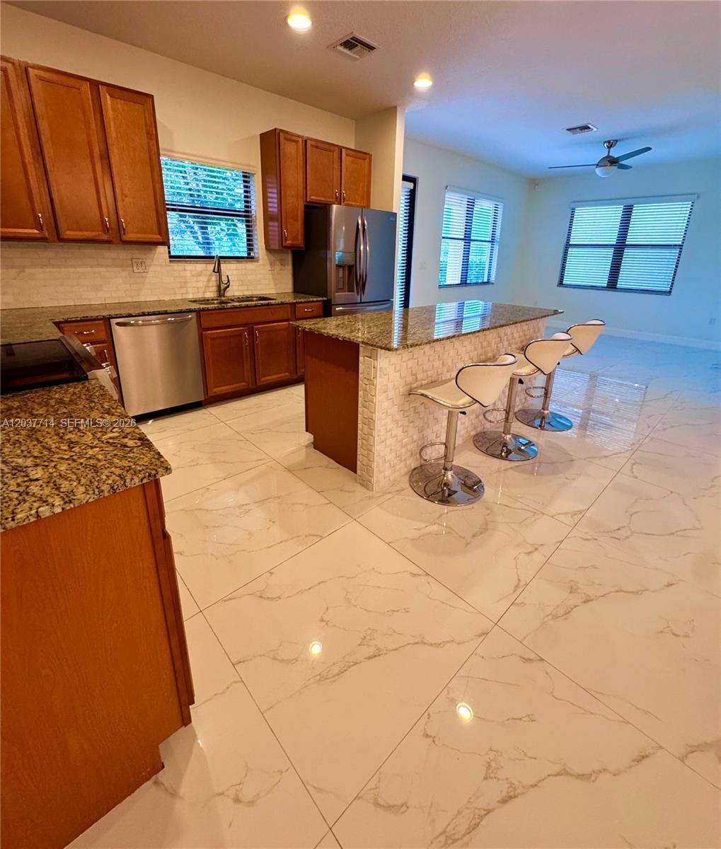 636 NE 193rd St # 636, Miami FL 33179 photo 4